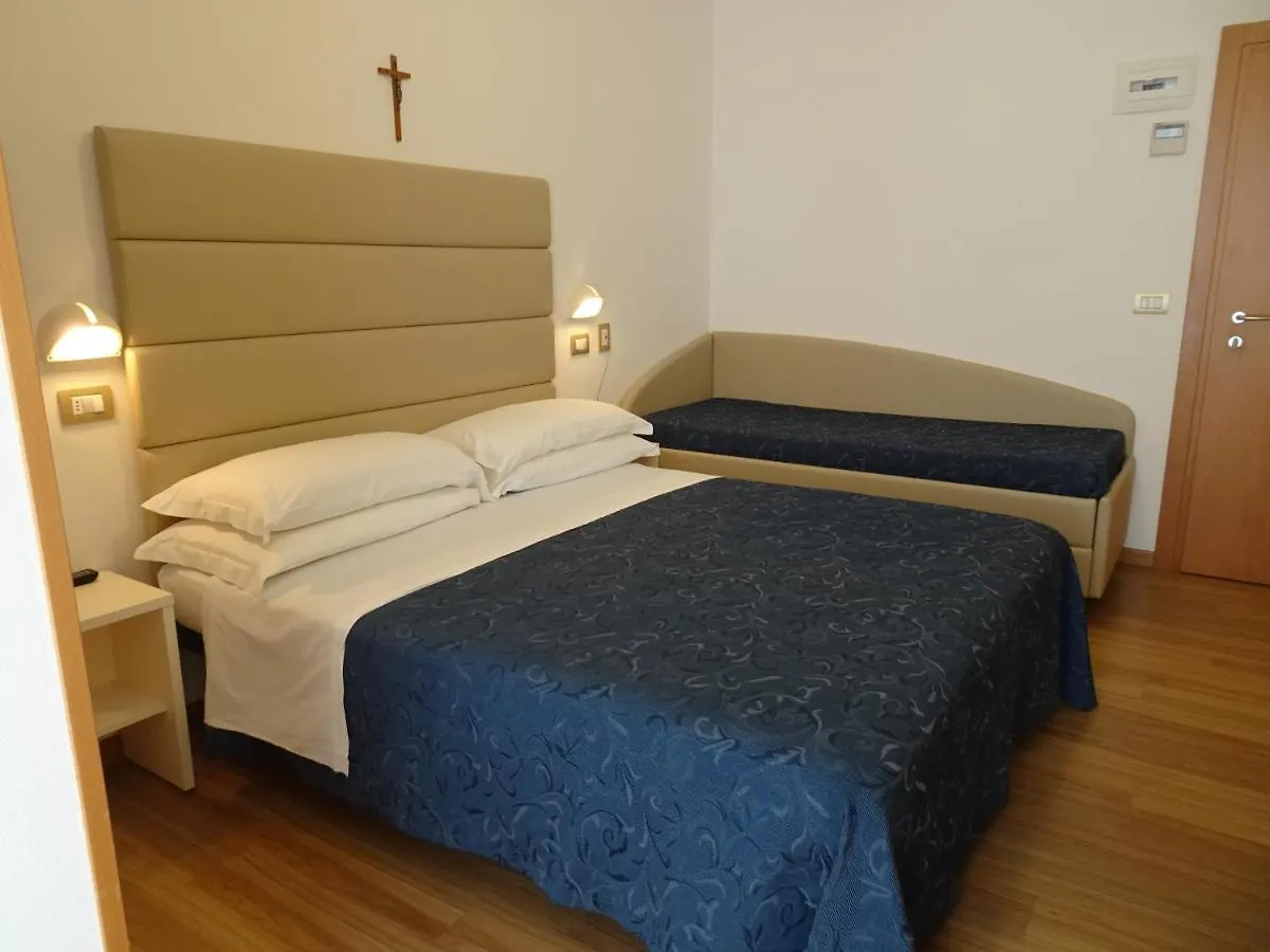 Hotel Atlas Cattolica 3*,  Italy